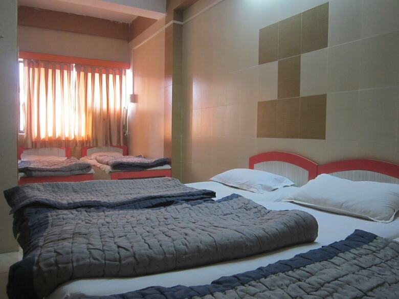Hotel Dhruv Palace
