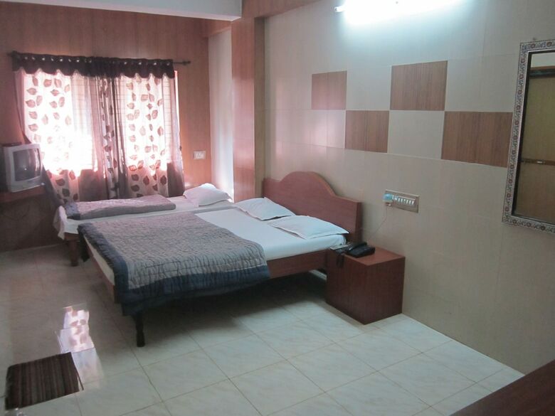 Hotel Dhruv Palace