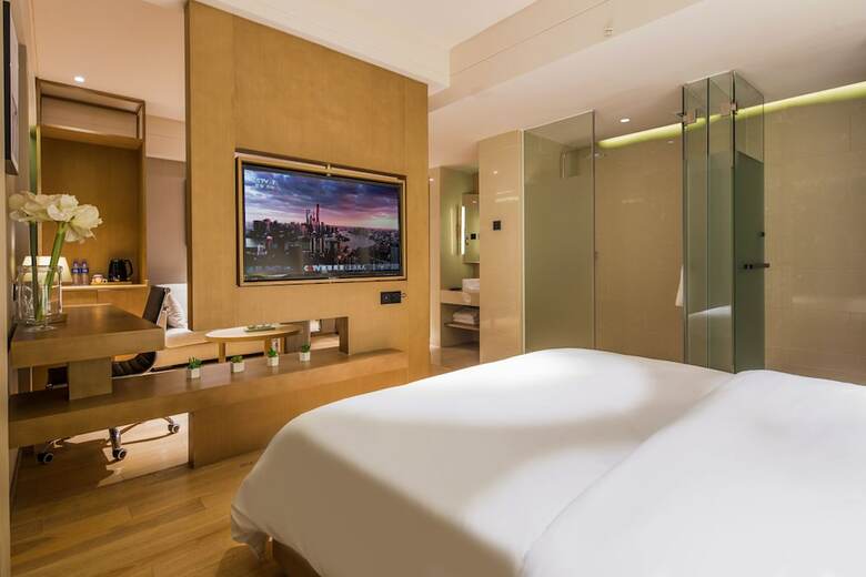 Hotel Guangdong V8 Yat House