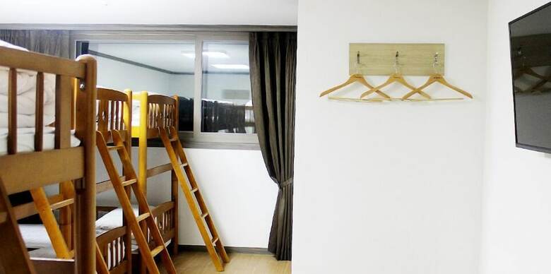 Hostal The Blue Jeju Guesthouse - Hostel