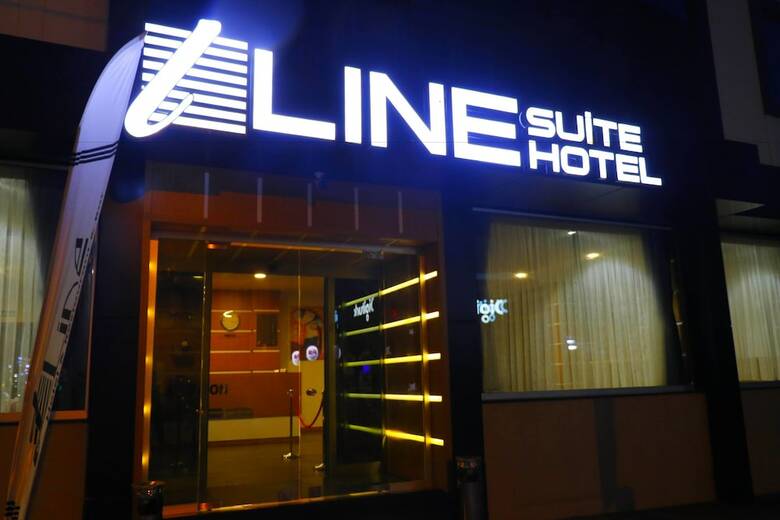 Bed & Breakfast Line Suite Hotel