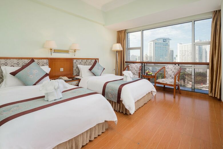 Xinyuan Hot Spring Hotel