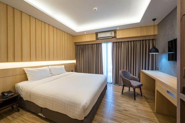 Nadee 10 Resort & Hotel