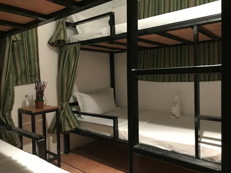 Hostal Island Hostel And Tours Coron