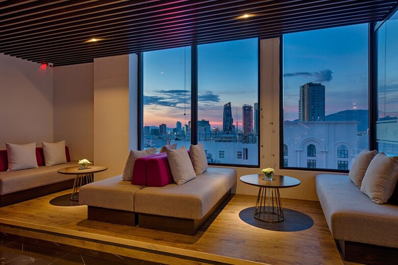 Satya Hotel