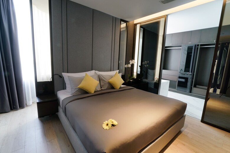 Satya Hotel