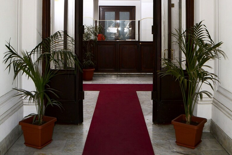 Hotel New Moon Guesthouse