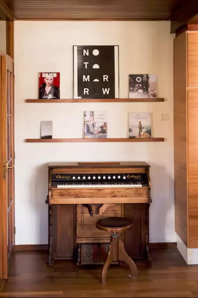 Retro Luxury Apartment