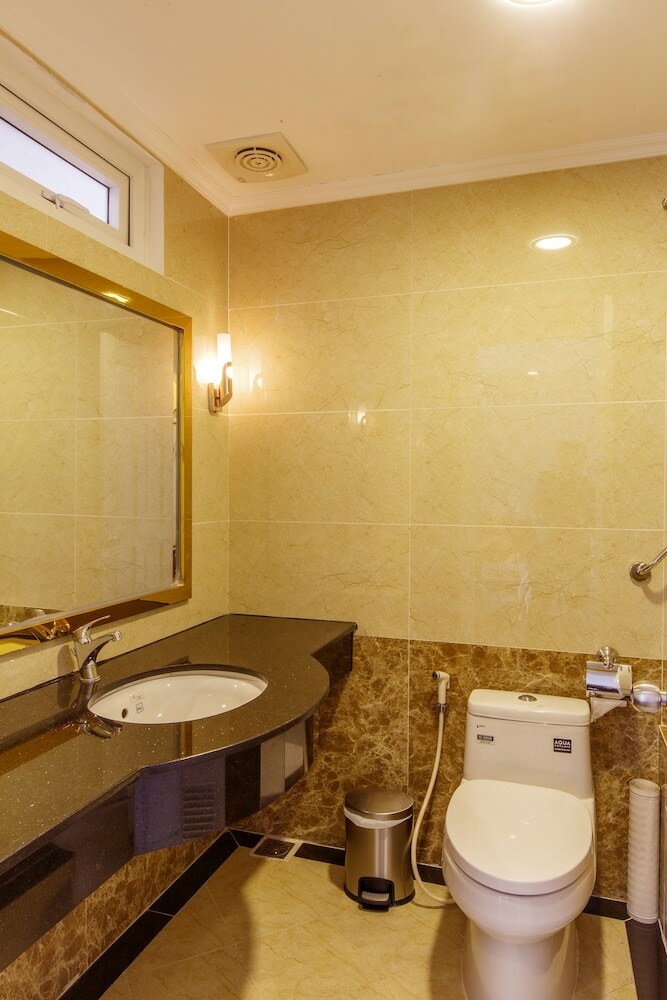 Huong Sen Annex Hotel