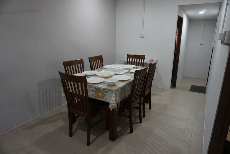 Sakura Bandar Semariang Guest House