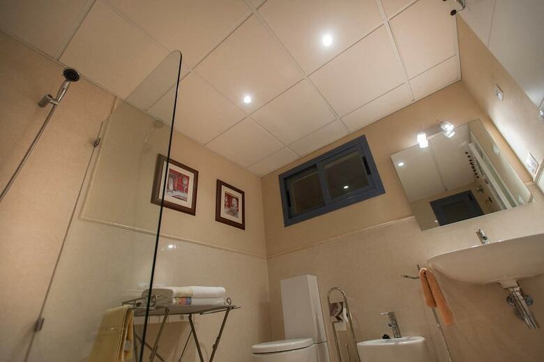 Apartamentos Livingtarifa - Techos Azules