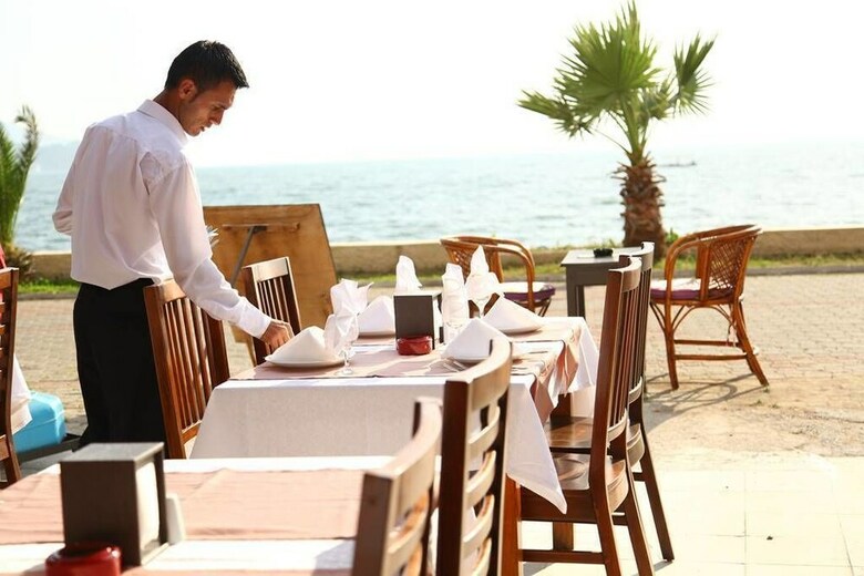 Yasemin Hotel