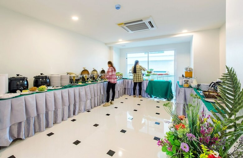 Hotel Chada@nakhon