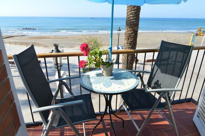 Apartamentos Beach And Garden Sitges