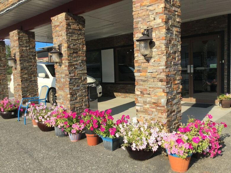 Riverside Motel