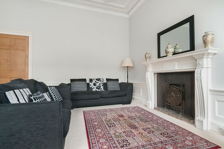 Gloucester Place Georgian Apartment