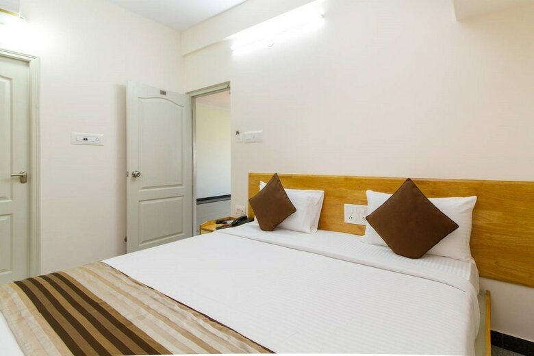Bed & Breakfast Hoppers Stop Yelahanka