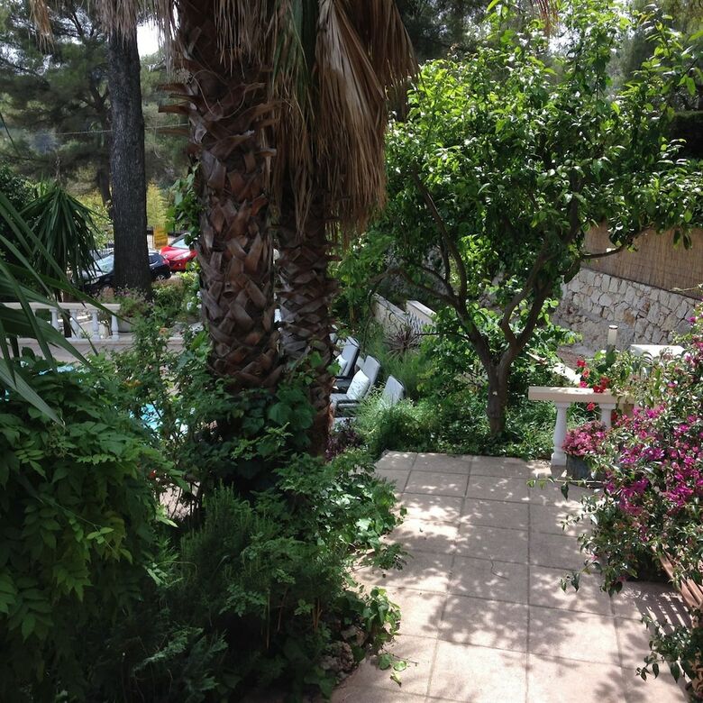 Villa La Rochette With Pool & Seaview