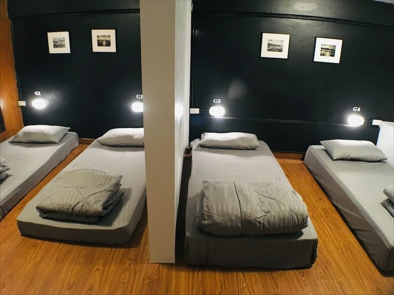 Hostal 84 Gallery - Hostel