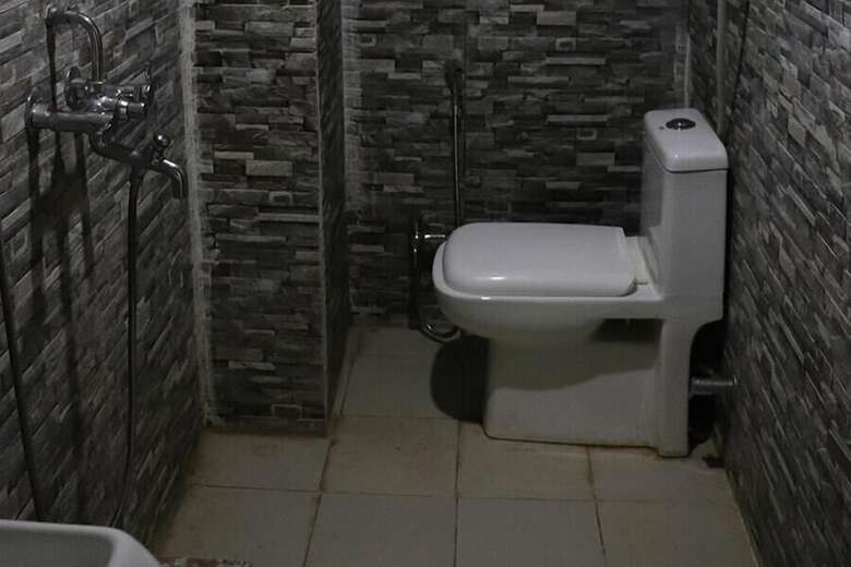 Hotel Raj International