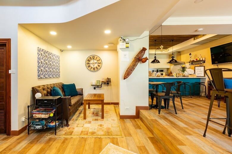 Hotel Maneeya Park Residence