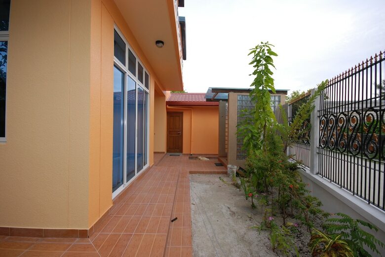 Hotel Crystal Retreat