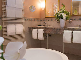 Victor's Residenz-hotel Schloss Berg