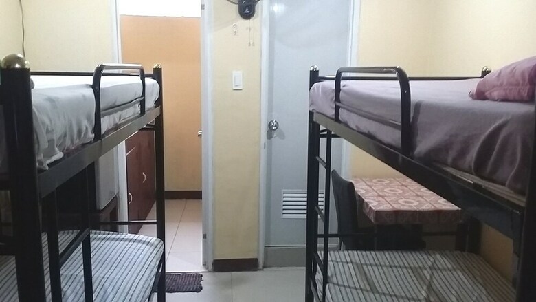 Hotel Garces Budget Apartelle