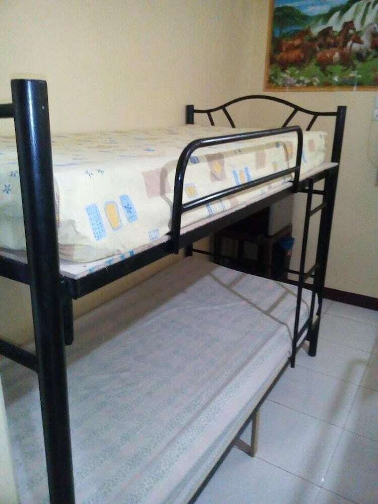 Hotel Garces Budget Apartelle