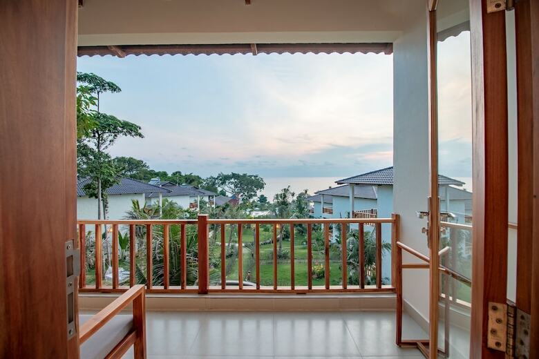 Hotel Camia Resort & Spa