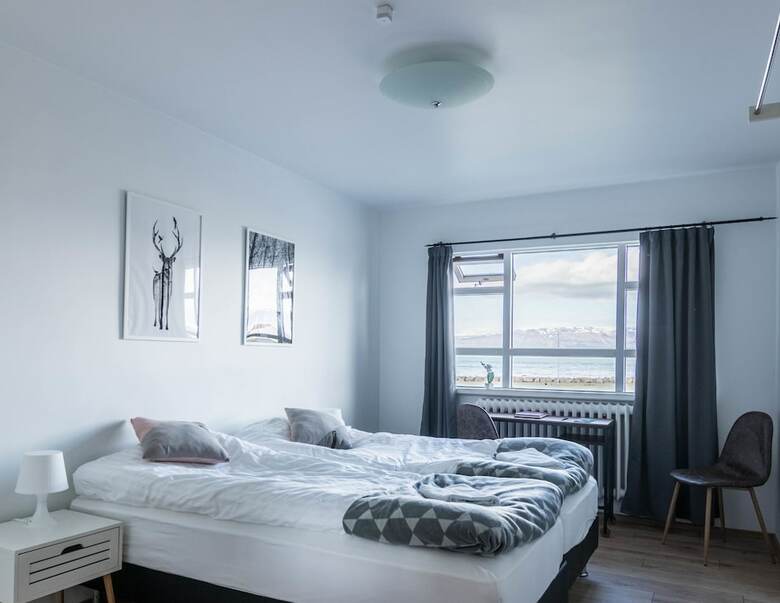 Hotel Puffin Palace Guesthouse