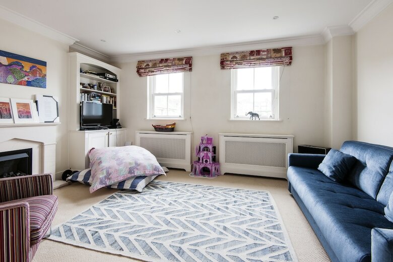 Lovely Putney Home By The Thames