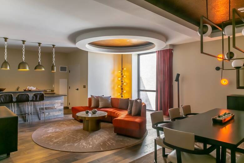 Bobby Hotel