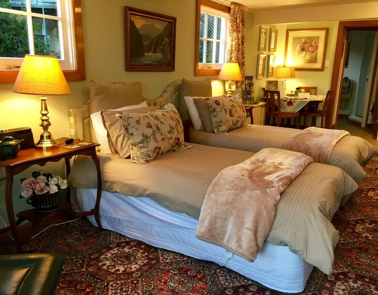 Ah House Nelson City B&B