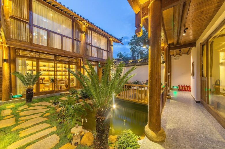 Posada Lijiang Village House