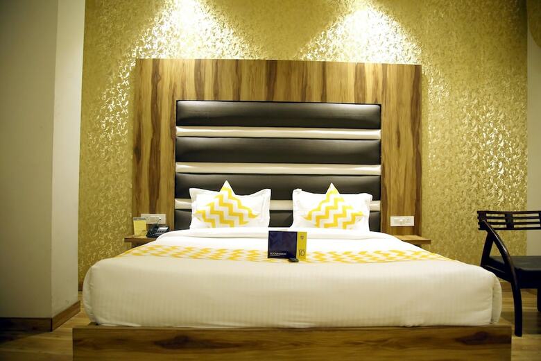Hotel Sallow Royal Suites