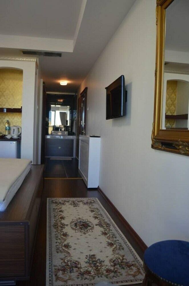 The Gala Palace Hotel
