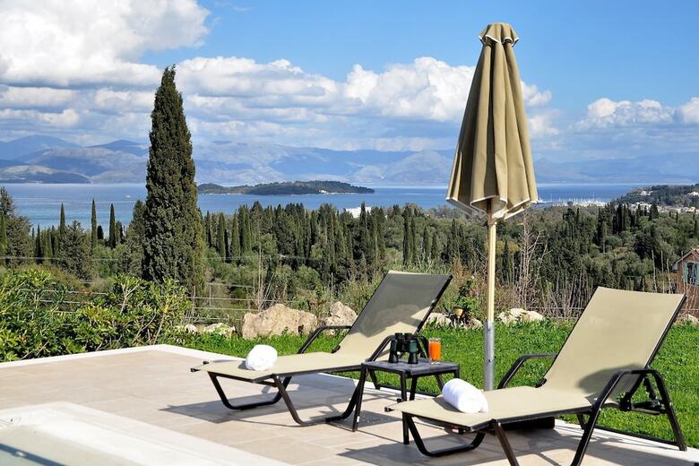 Luxury Villa In Corfu