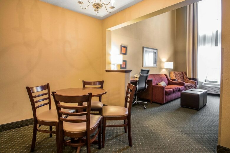 Hotel Comfort Suites Madison