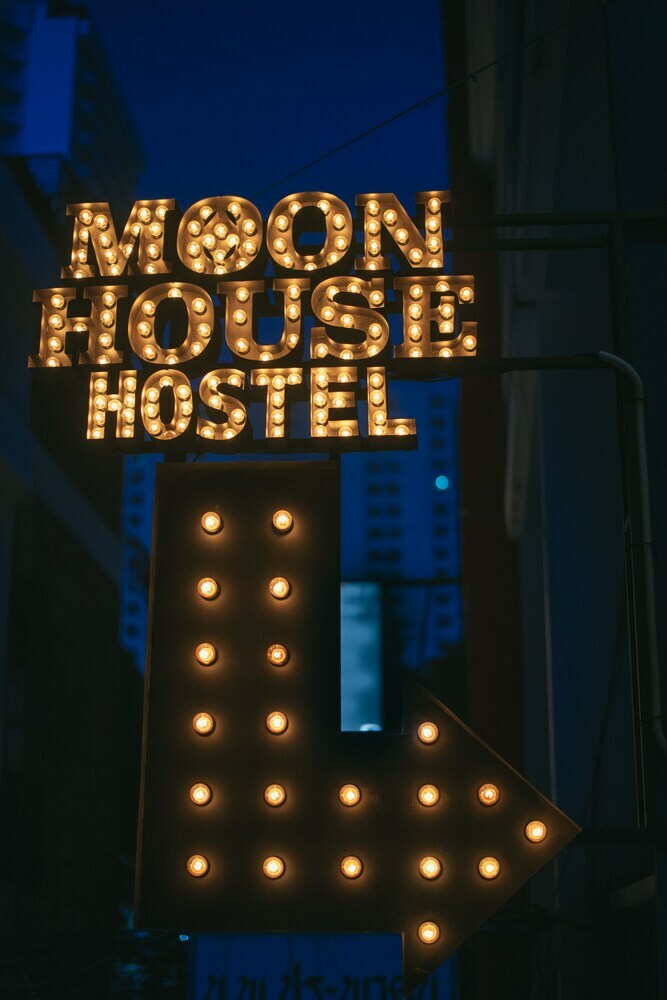 Hostal Moon House Hostel - Bangkok