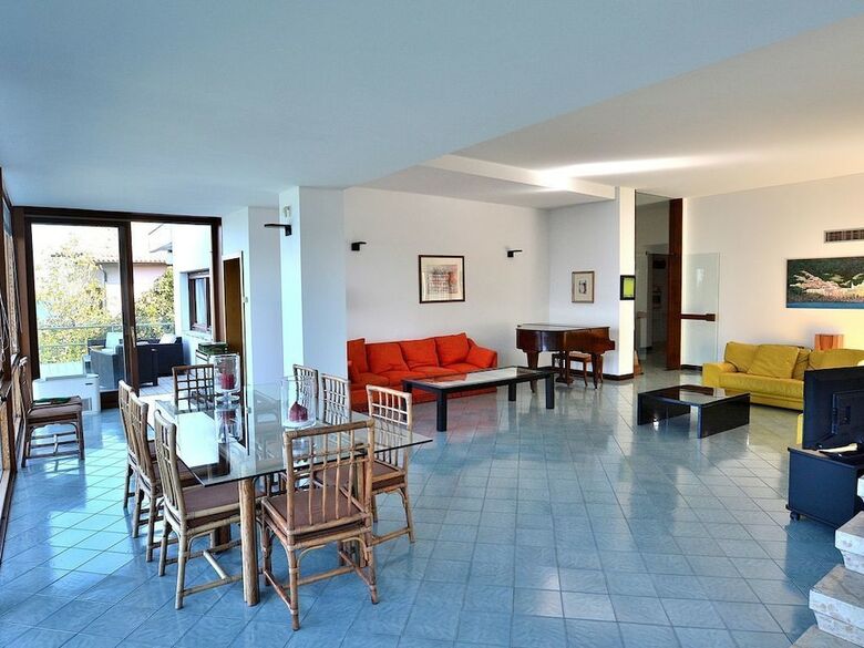 Villa Isa With Pool