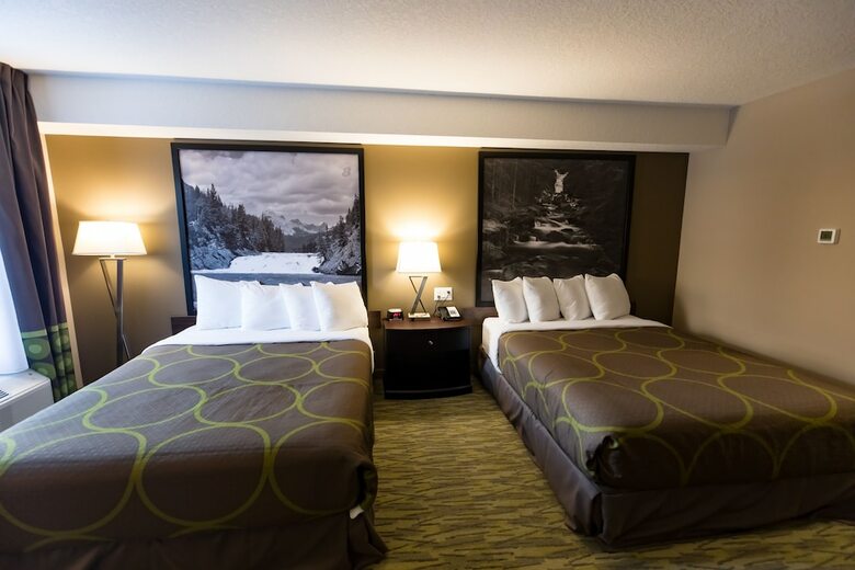 Hotel Super 8 By Wyndham Canmore