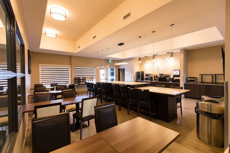 Hotel Super 8 By Wyndham Canmore