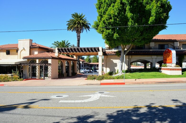Motel Sands Inn & Suites