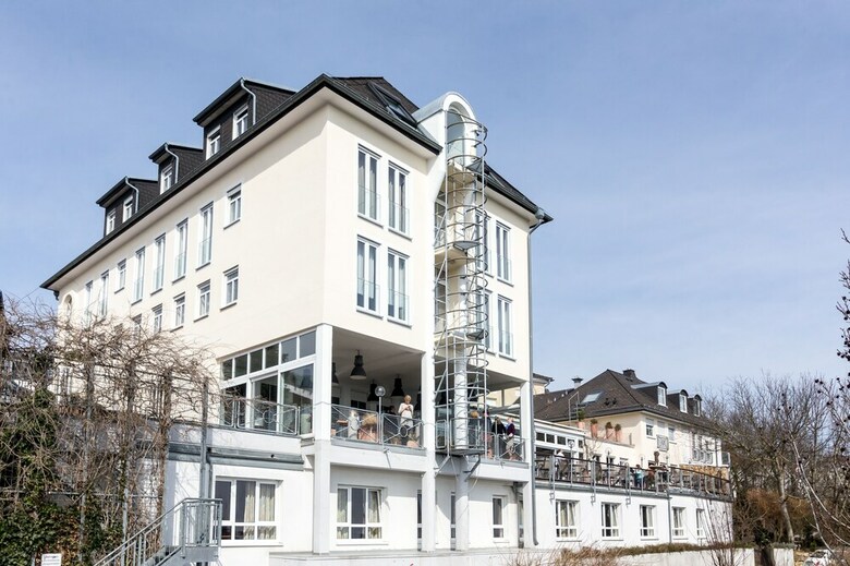 Hotel Sch�ne Aussicht