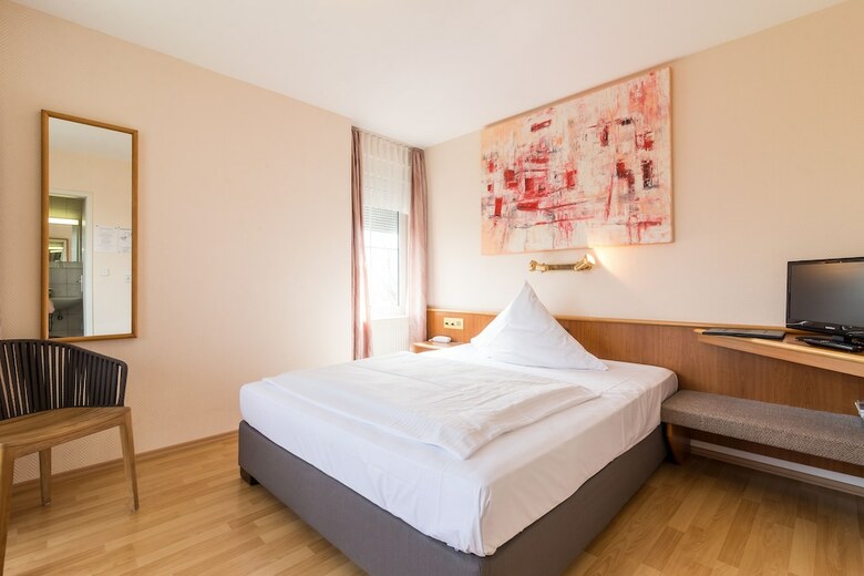 Hotel Sch�ne Aussicht