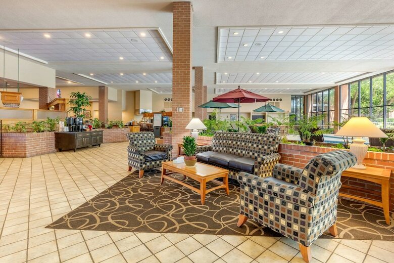 Hotel Quality Inn Exit 4