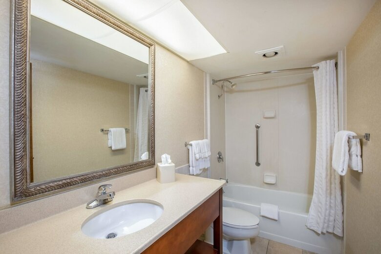 Hotel Americinn By Wyndham Omaha