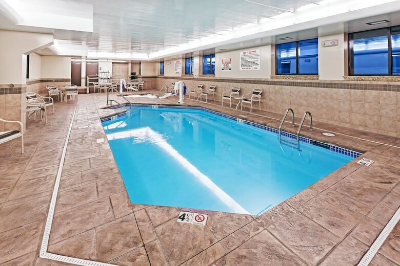 Hotel Americinn By Wyndham Omaha