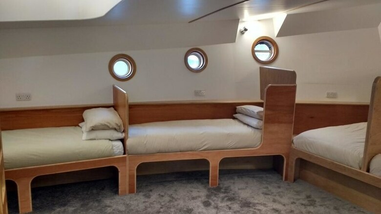 Hostal Kyle Blue Bristol - Luxury Hostel Boat